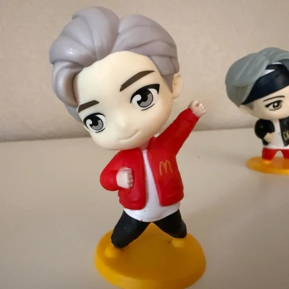 BTS McDonald’s Happy Meal Figure Lot of 5 Official K-Pop Collectibles - Picture 4 of 4